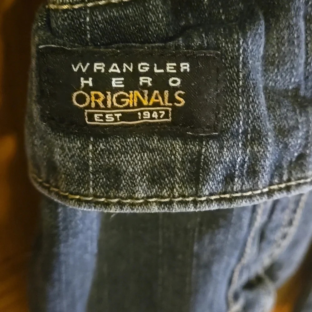 Wrangler Hero Utility Dark Wash Carpenter Jeans Women’s 16R (28" Waist) Workwear - Picture 4 of 13